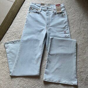 NWT Levi's Ribcage Bells High Rise Light Wash Women's Jeans Size 29/32